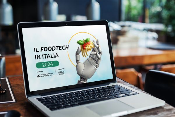macbook-mockup-featuring-a-coffee-shop-in-the-background-2312-el1